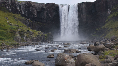 Wasserfall bei Seyðisfjörður